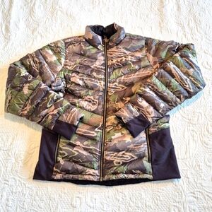 Under Armour women's Large extreme reversible camo jacket down VGUC